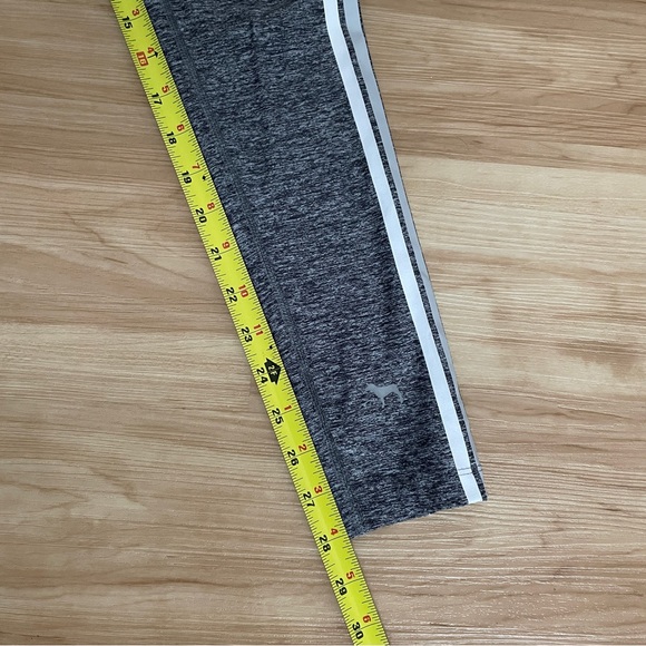 Victoria's Secret PINK Ultimate Highwaist Legging Gray Stripes Size XS - Picture 12 of 12
